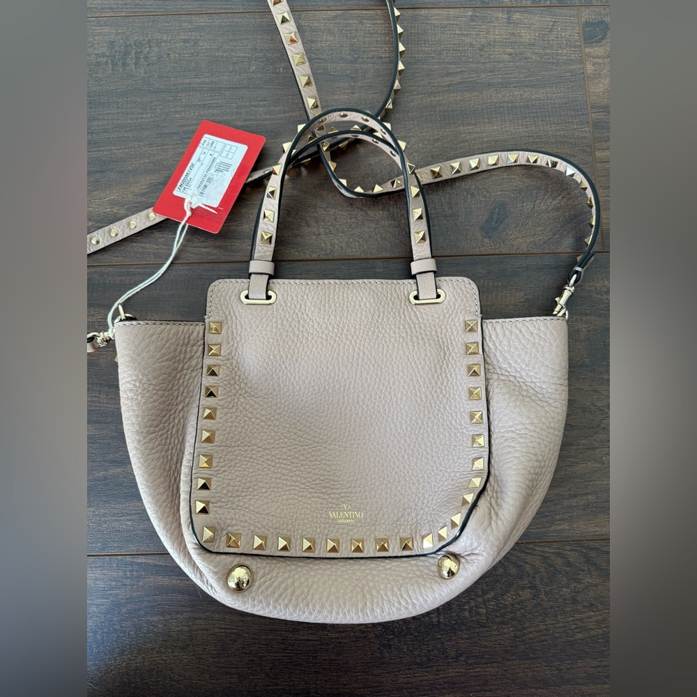 VALENTINO GARAVANI
Rockstud Leather Shoulder Bag - Picture 6 of 13